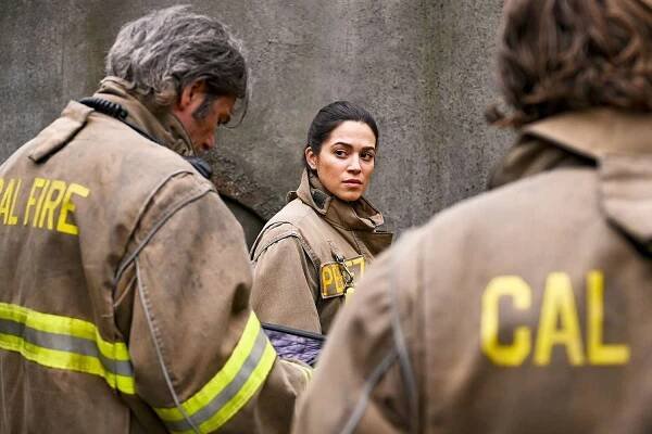 Stephanie Arcila as Gabriela Perez on FIRE COUNTRY