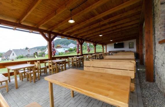 Restaurace pod lanovkou | Vítejte na Komárce!