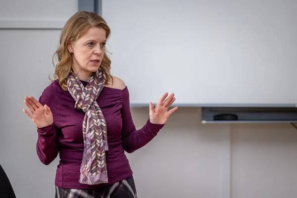 Seriál Ulice: Hrát učitelku, která zaspala dobu, je pro mě výzvou, říká představitelka Marie Křížové, Monika Zoubková