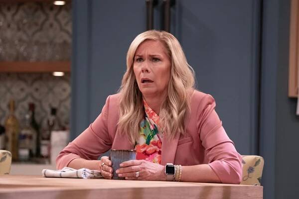 Leanne Sitcom