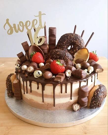 Dripcake Donut Kinderchocolade Sweet 16