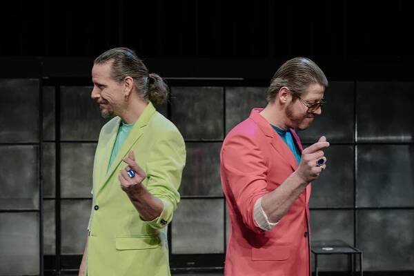 William Shakespeare: HAMLET