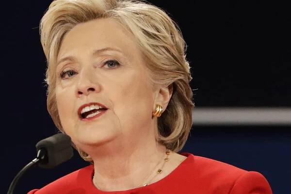 Deset věcí, kde se Trump a Clintonová „poštěkali“: Irák, ISIS i rasistická lež