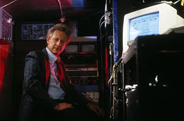 Ocel a krajky - Z filmu - Bruce Davison