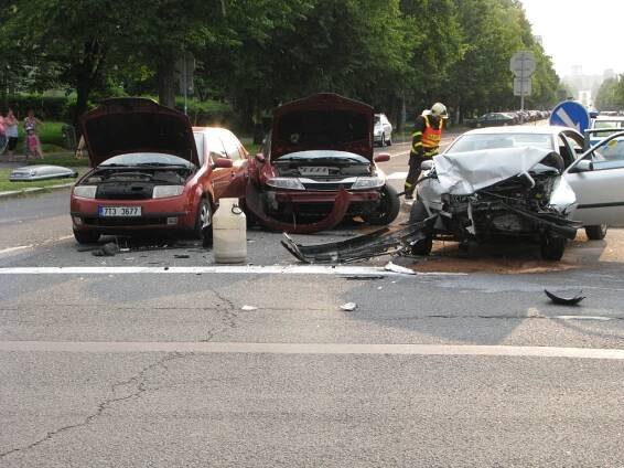 Karambol u Merkuru si naštěstí vyžádal jen lehká zranění