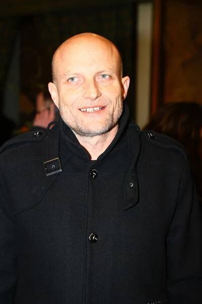 FOTO: Nechyběl ani herec Jiří Ployhar. – stránka 69