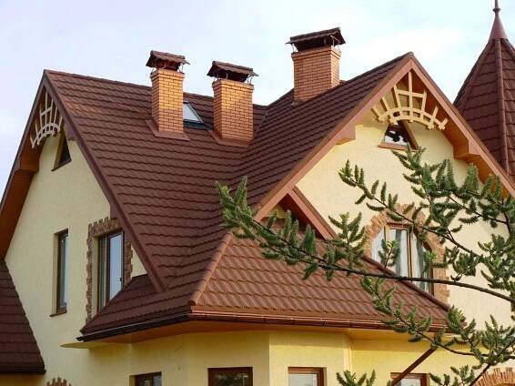 Výpočet střechy: jak určit výšku střechy ve vztahu k domu, jak vypočítat objem a další rozměry, výběr zařízení a instalaci