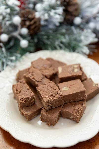 The Best Homemade Christmas Fudge Recipe You'll Ever Try! - Saving Talents