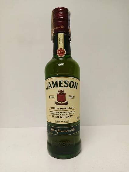Jameson 40% 0,5 l - Whisky | Prodej potravin, nápojů a alkoholu Rojal