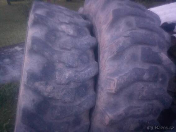 Pneu 16,9-30 2x / 12,5-18 2x