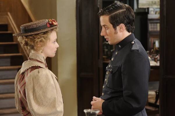 Případy detektiva Murdocha - Předbudoucí nečas - Z filmu - Sarah Gadon, Jonny Harris