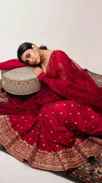 Dushara Vijayan’s Deep Red Ethnic Style Is a True Fashion Statement