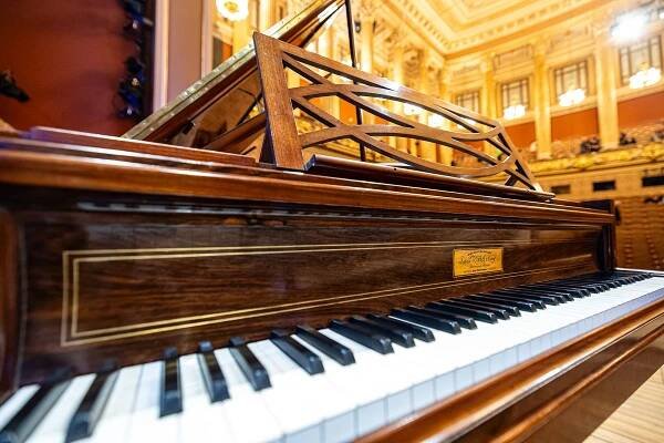 Alexander Melnikov průvodcem na cestě od cembala po Steinway – KlasikaPlus.cz