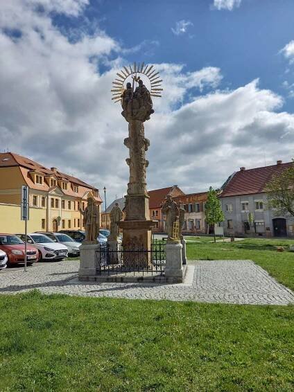 Sousoší Nejsvětější Trojice - Město Touškov