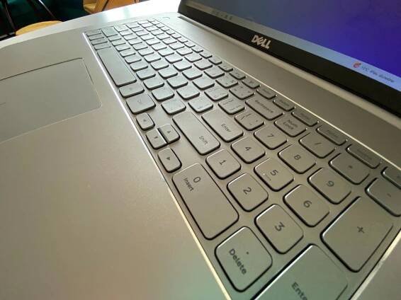 Dell Inspiron 17 7000 (touch screen), nový SSD (1000 GB) - Počítače a hry