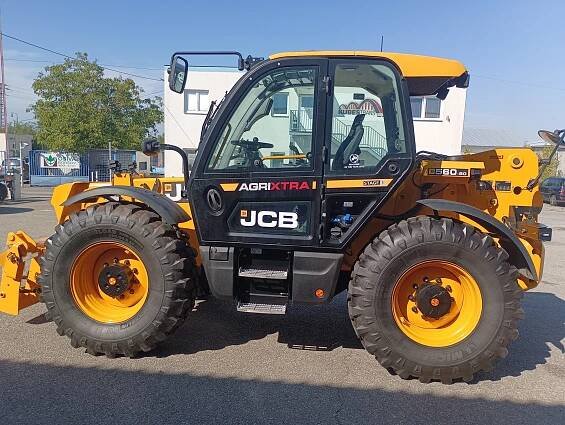 Teleskopický manipulátor JCB 560-80 AGRI XTRA Stage V - Fast agri s.r.o.