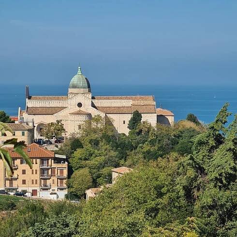 Ancona: Prohlídka města s ochutnávkou vína a jídla | GetYourGuide