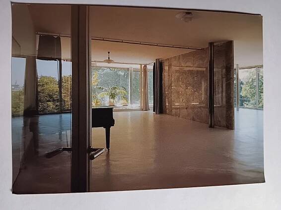 Vila Tugendhat - Brno - Ludwig Mies van der Rohe - pohlednice VF