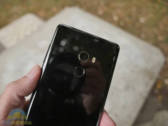 mi mix 2 zadni strana 1