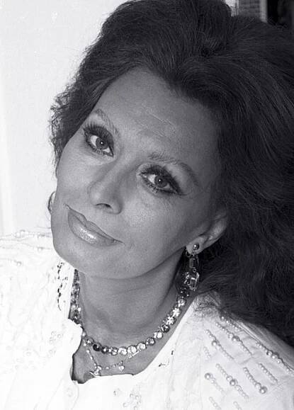 Sophia Loren - Wikipedia