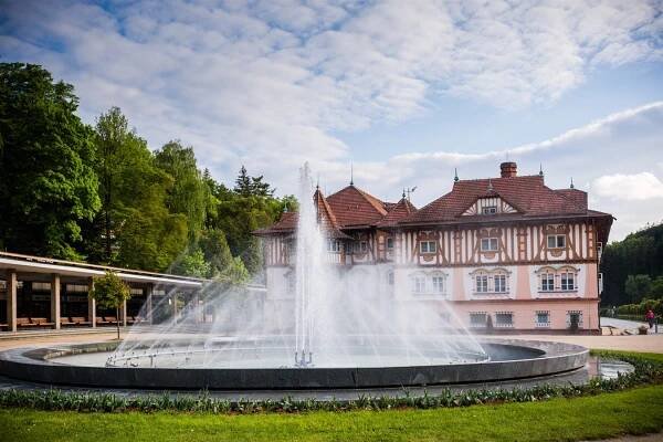 Hotel Miramare - Lázně Luhačovice | Lázně Travel