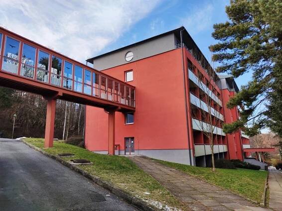 Fotografie - spojovací chodba z hlavní budovy do depandance - 31.01.2021