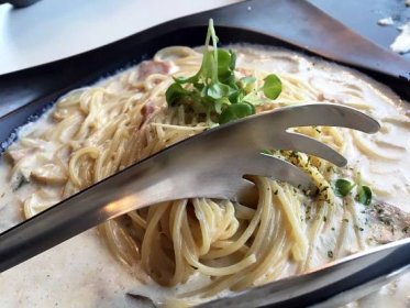Fotogalerie: Pravé italské špagety carbonara. Nešizené a bez smetany 