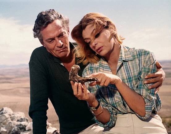 Je léto, půl jedenácté večer - Z filmu - Peter Finch, Melina Mercouri