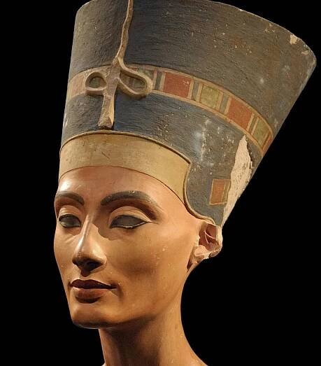 Podstrčila Nefertiti kacířskému králi její teta?