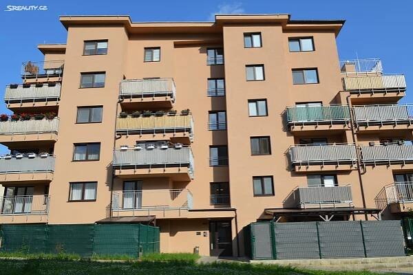 Prodej bytu 1+kk 42 m², Jabloňová, Uherské Hradiště - Sady