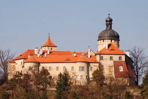 Hrady a zámky se o Velikonocích otvírají. Jaký program nabízejí ve vašem kraji?