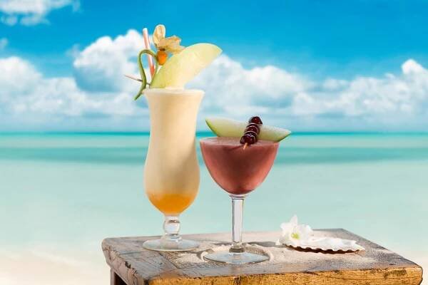 Piña Colada: ingrediencie, recept na domácu prípravu, poháre