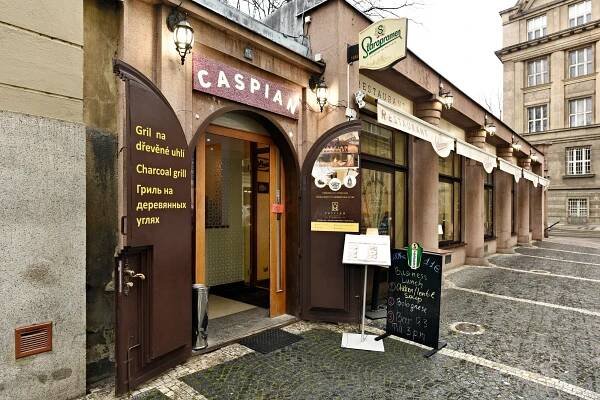 Dotek Ázerbájdžánu pro 2: Telecí basturma, jogurtová polévka dovga i kebab