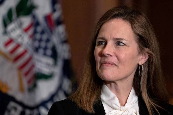 Amy Coney Barrett initially failed to disclose talks on Roe v. Wade hosted by anti-abortion groups on Senate paperwork