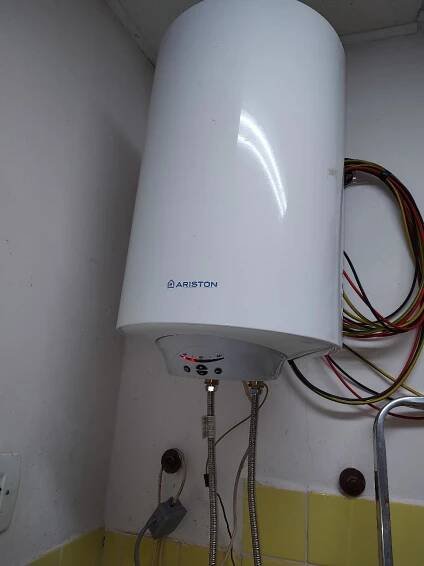 Elektrický ohřívač vody Ariston