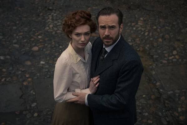 Válka světů - Epizoda 1 - Z filmu - Eleanor Tomlinson, Rafe Spall