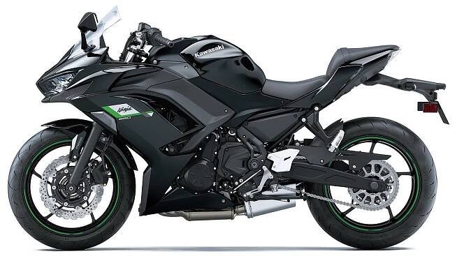 Motocykl Kawasaki Ninja 650 černá / 2025 | SMRŽ MOTO