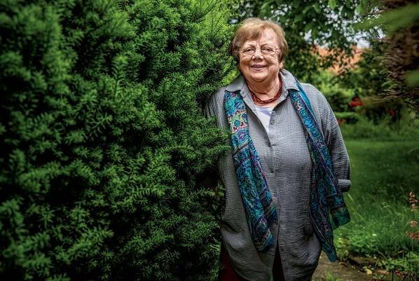 Smích nezbytně potřebuju k životu, stejně jako pivo a bílé víno, říká Slávka Kopecká