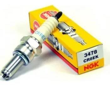 Zapalovací svíčka NGK Standard Suzuki VZR1800 M1800R Intruder K6-K9, L0 06 -