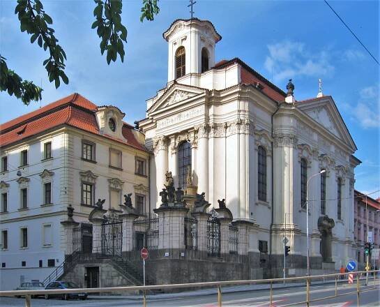 Poslední hodiny hrdinských parašutistů Gabčíka a Kubiše. Střelba na kostel se rozléhala ulicemi Prahy