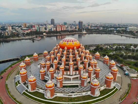 Makassar Airport (UPG) - General Information and Getting to City