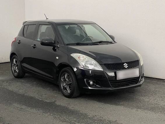 Suzuki Swift 1.2i, 69 kW benzín, 2013 - Praha 10