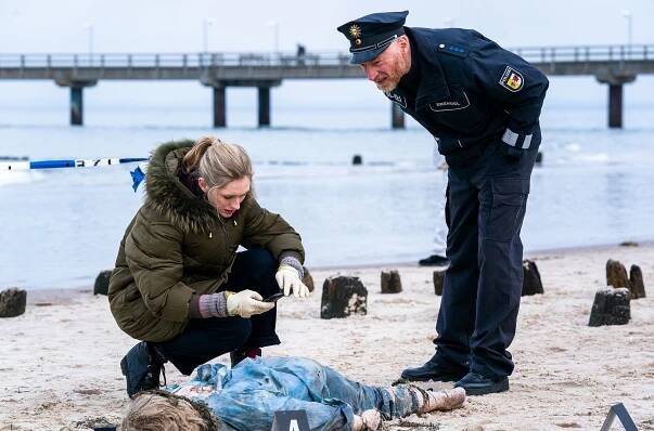 Der Usedom-Krimi - Strandgut - Z filmu - Rikke Lylloff, Rainer Sellien
