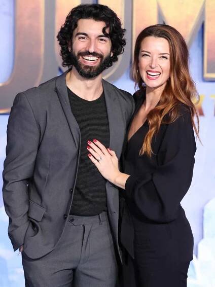 Justin Baldoni and Emily Baldoni at the 'Jumanji: The Next Level' film premiere on December 9, 2019.
