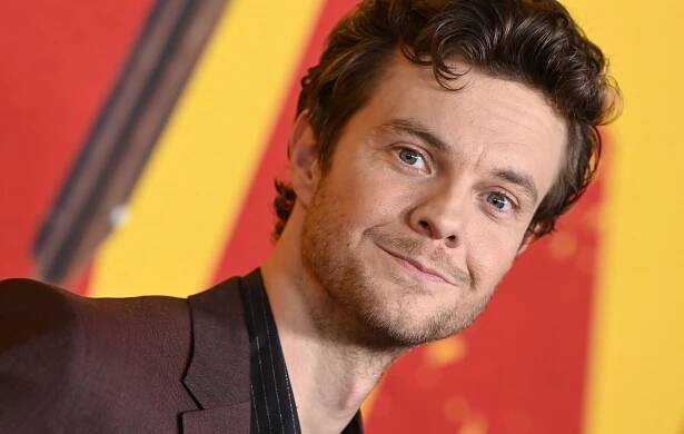 Jack Quaid on the red carpet for 'Novacaine'.