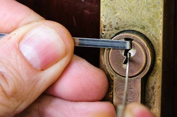 Lock Picking 101
