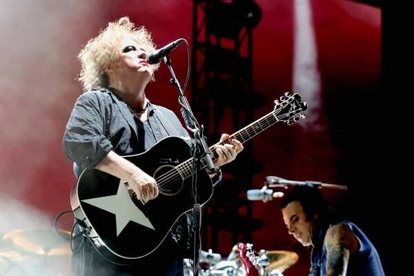 Robert Smith (musician) - Wikipedia