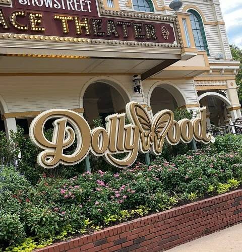 QUALITY INN & SUITES AT DOLLYWOOD LANE - Updated 2025 Prices & Hotel Reviews (Pigeon Forge, TN)