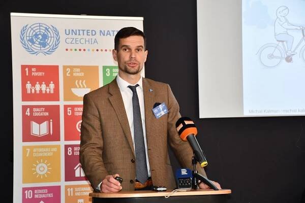 Sportovní listy | Děti se hýbou a sportují, ale ne dost, milí rodiče, vážení učitelé a vlivní politici