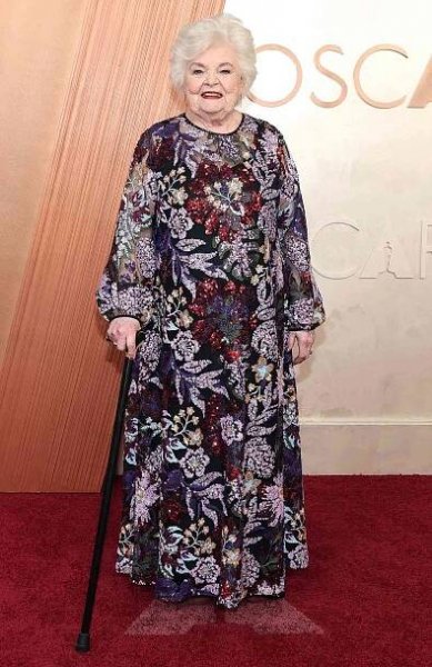 HOLLYWOOD, CALIFORNIA - MARCH 02: June Squibb attends the 97th Annual Oscars at Dolby Theatre on March 02, 2025 in Hollywood, California. 